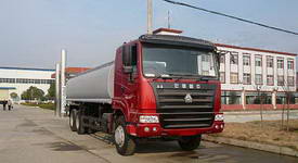 斯太尔后双桥化工液体运输车图片