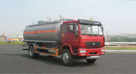 斯太尔单桥化工液体运输车图片